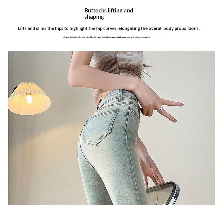 Hellblaue amerikanische Flared Damenjeans