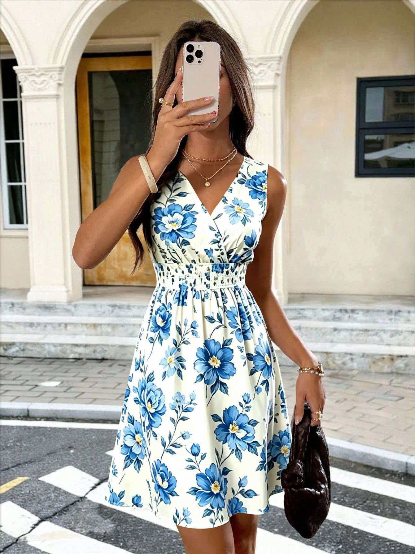 Vielseitiges V-Neck Midikleid mit Print