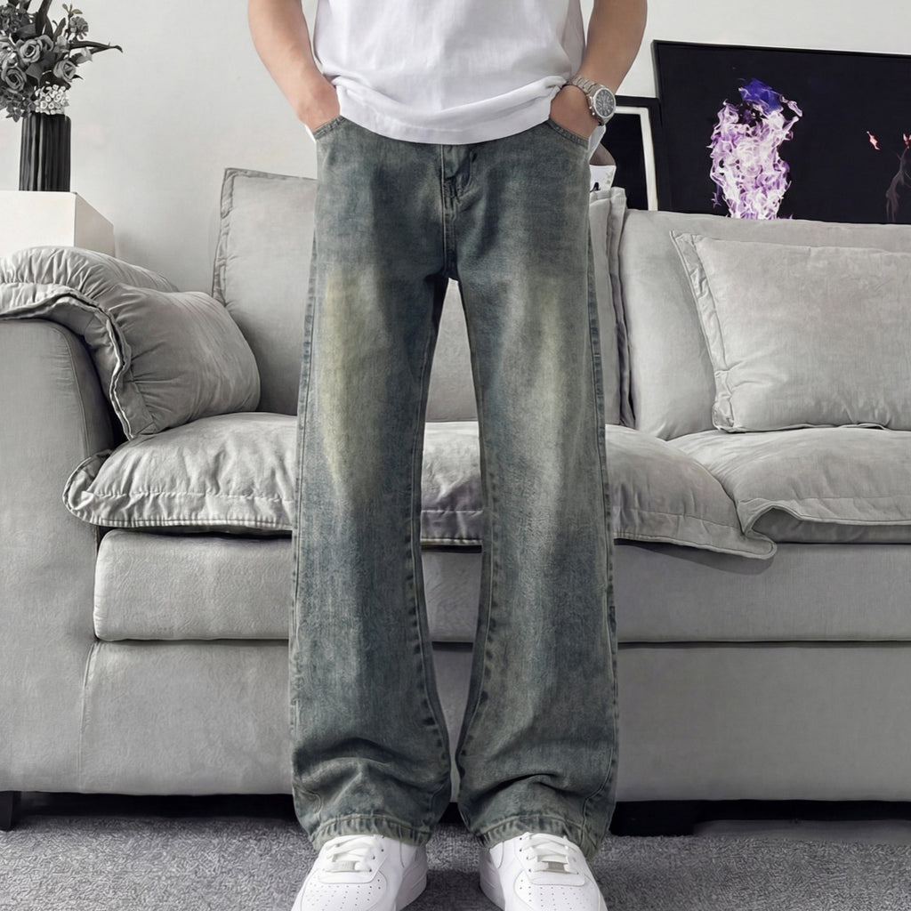 Herren Bootcut Jeans mit schmalem Schnitt