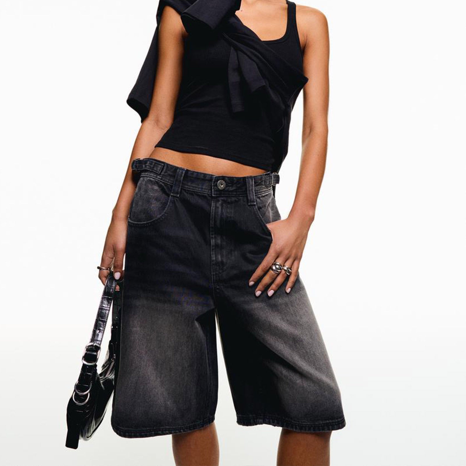 Loose-Fit High-Waist Denim Capris