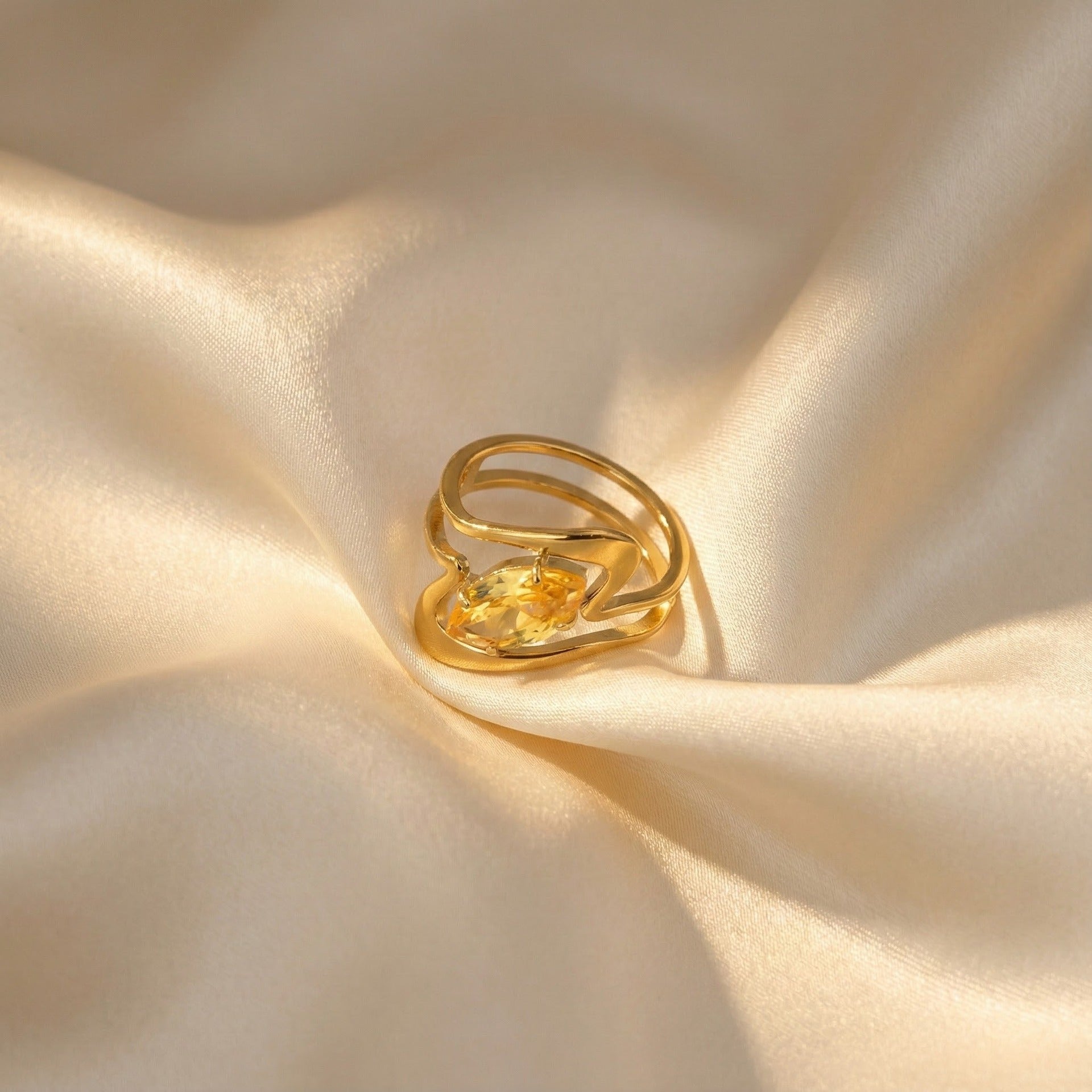 Retro-Stil Smaragd-Diamant-Goldring
