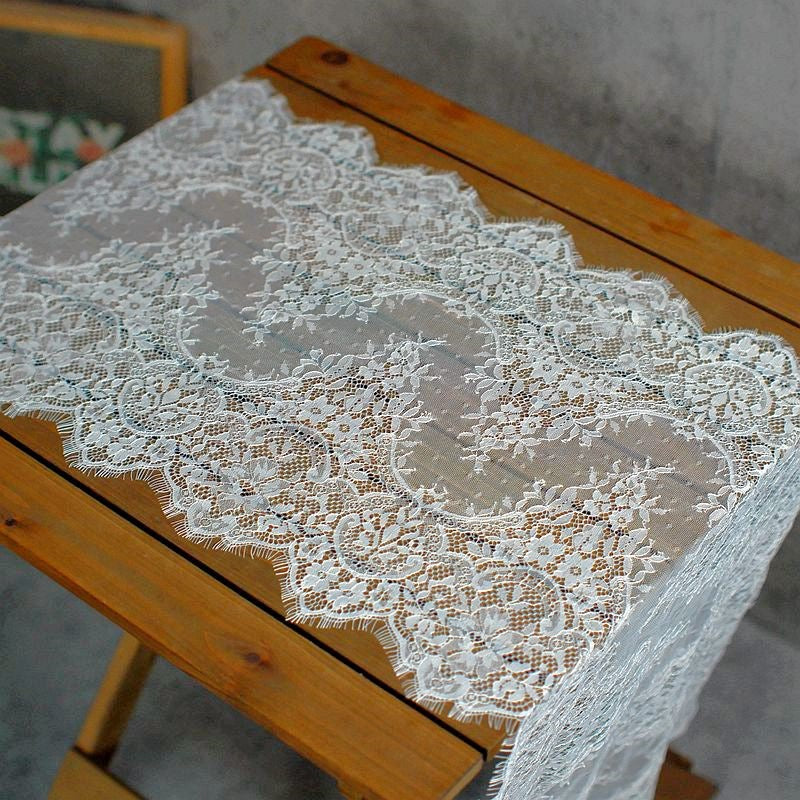 Wimpernspitze aus Mesh-Gewebe, 3 Meter