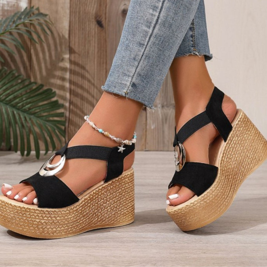 Modische Keilsandalen mit offener Spitze