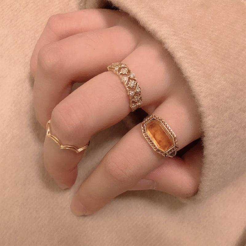 Geometrischer Kunstharz-Ring