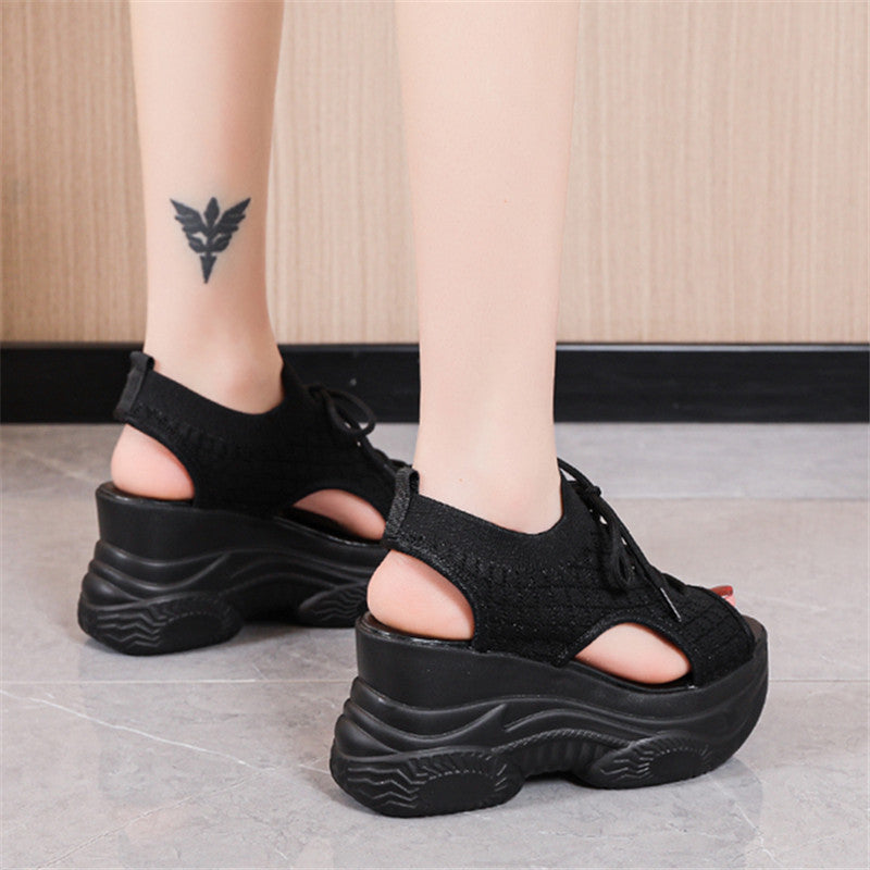 Keile-Plateau-Sandalen aus Flyknit – Bild 7 | LuxeStyle