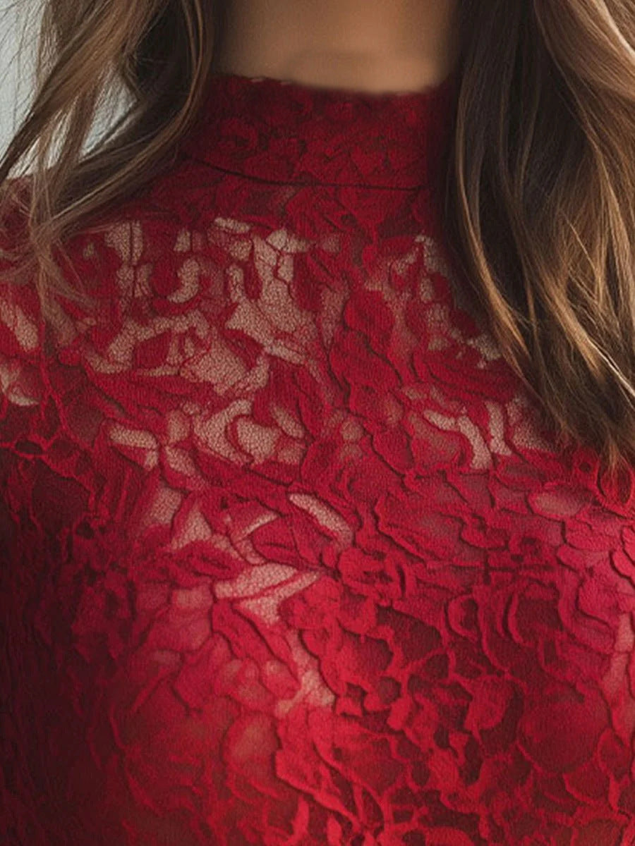 Rotes Langarmshirt mit Spitze