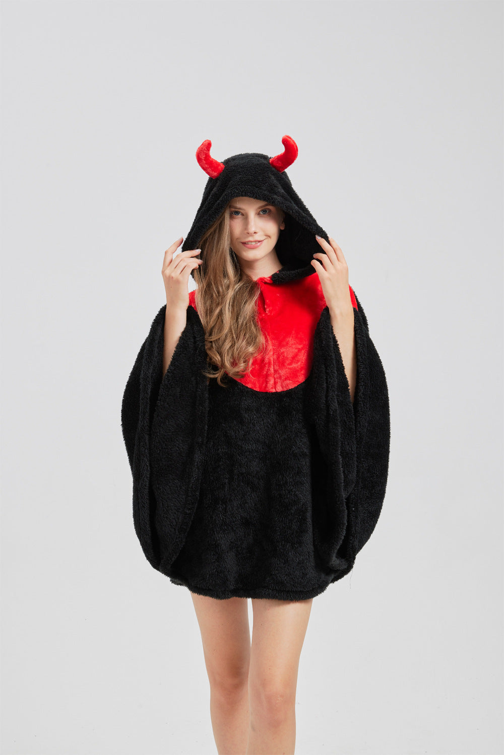 Halloween-Umhang «Kleiner Teufel» aus Flanell