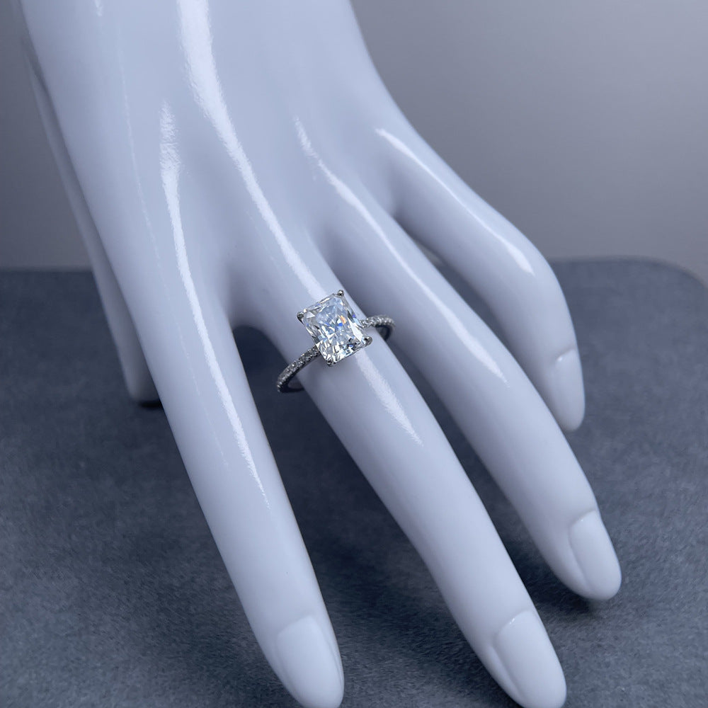 Moissanit Ring mit Radiant-Schliff
