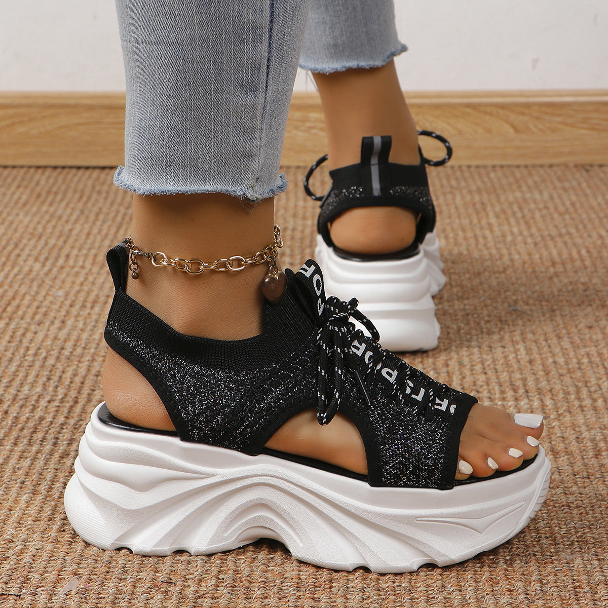 Sandalen mit Plateau – Bild 5 | LuxeStyle