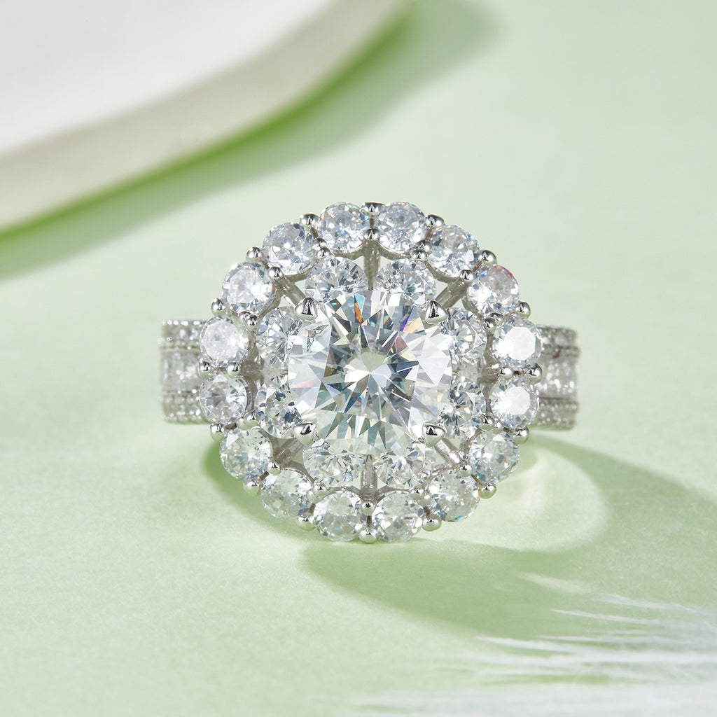 Moissanite Ring mit Doppel-Halo