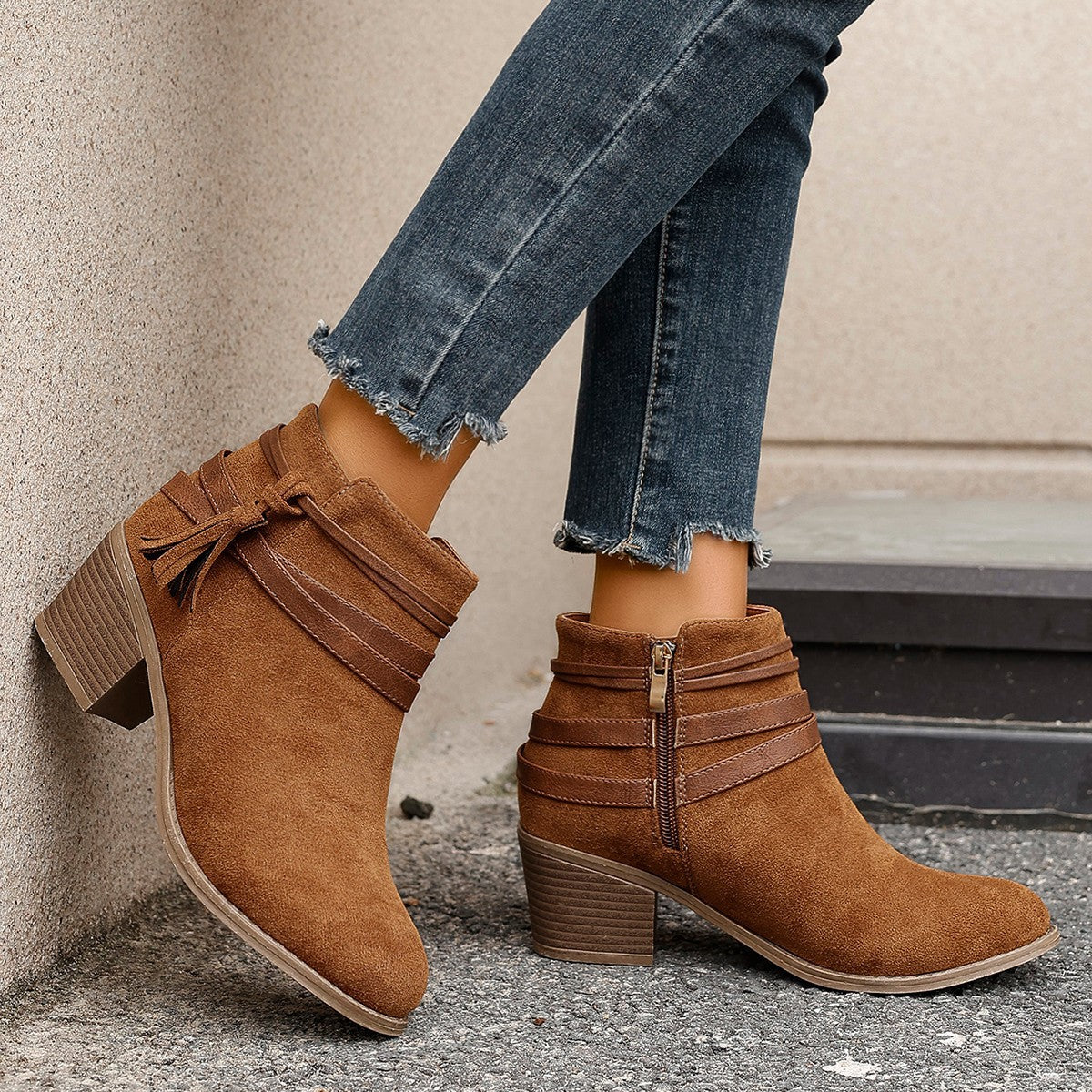 Stiefeletten mit Chunky-Absatz aus Wildleder