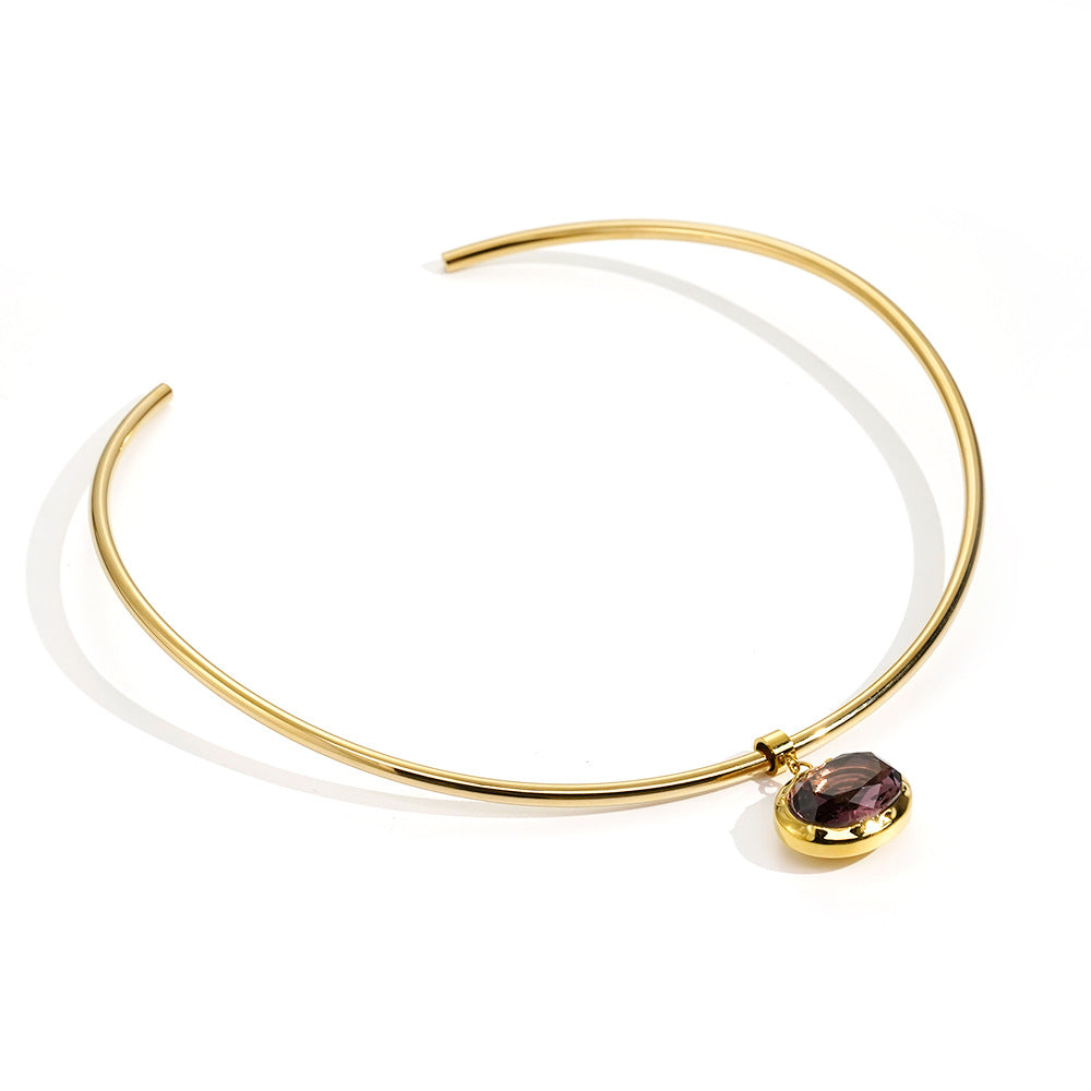 Vergoldetes Titan-Halsband mit Anhänger – Bild 4 | LuxeStyle