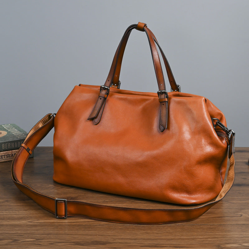 Retro Handtasche aus glänzendem Lackleder