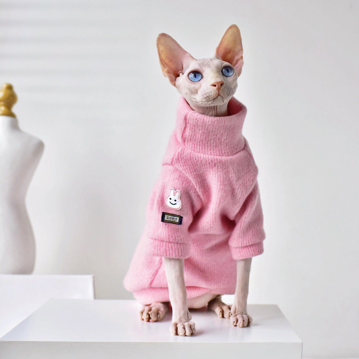 Dicker Warmmantel für haarlose Katzen – Pink | LuxeStyle