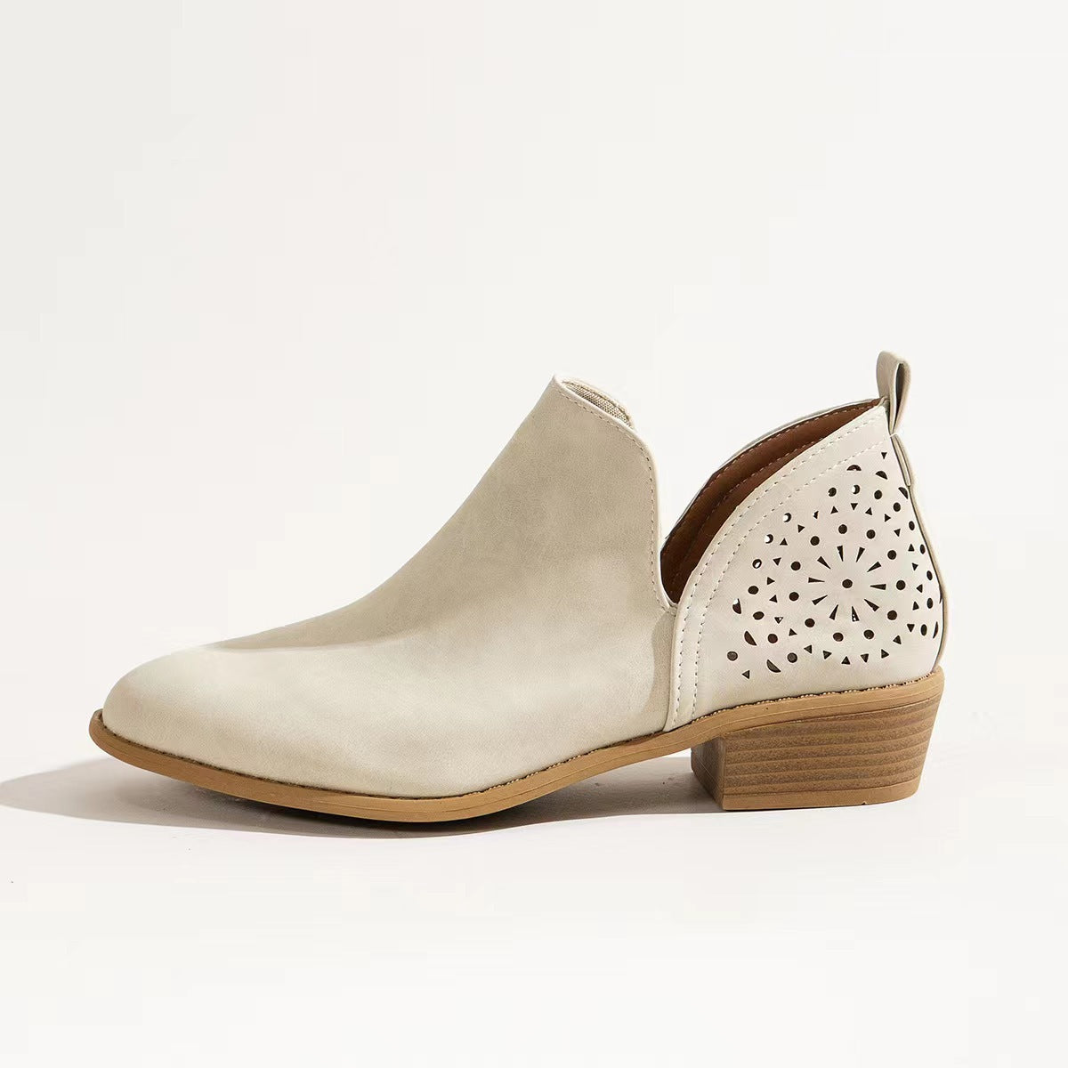 Stiefeletten mit spitzem Zeh und Chunky-Absatz | LuxeStyle