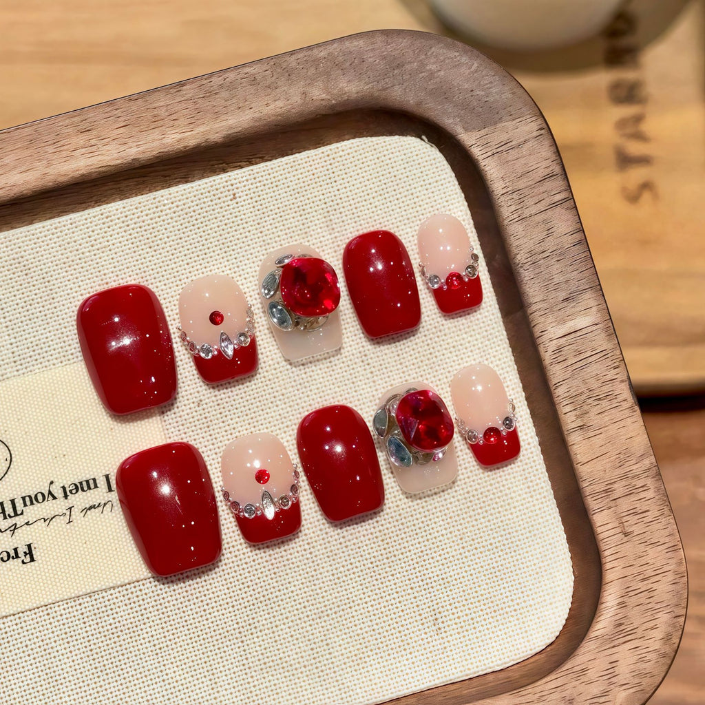Rotes Cat's Eye Nagelset zum Aufkleben – Bild 4 | LuxeStyle