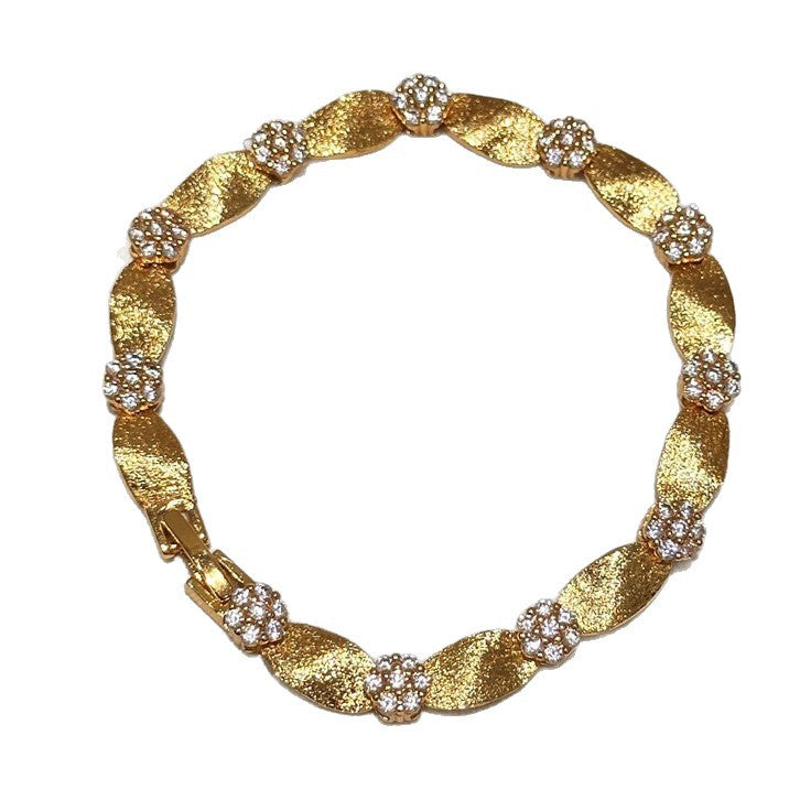 Satinband-Armband aus vergoldetem Messing – Bild 4 | LuxeStyle