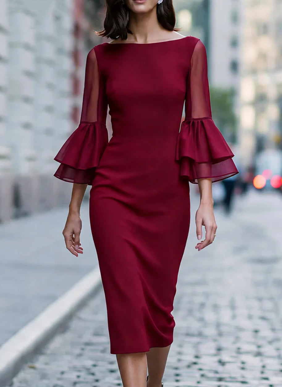 Off-Shoulder Etuikleid mit ausgestellten Ärmeln