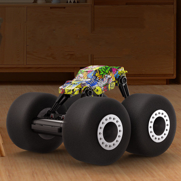 RC Stunt Truck mit Schaumstoffreifen