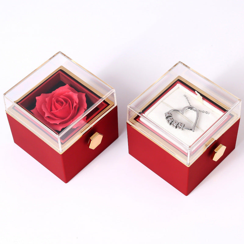 Drehbare Schmuckbox mit Kette