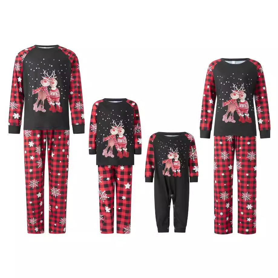 Kariertes Familien-Pyjama-Set mit Hirschgeweih