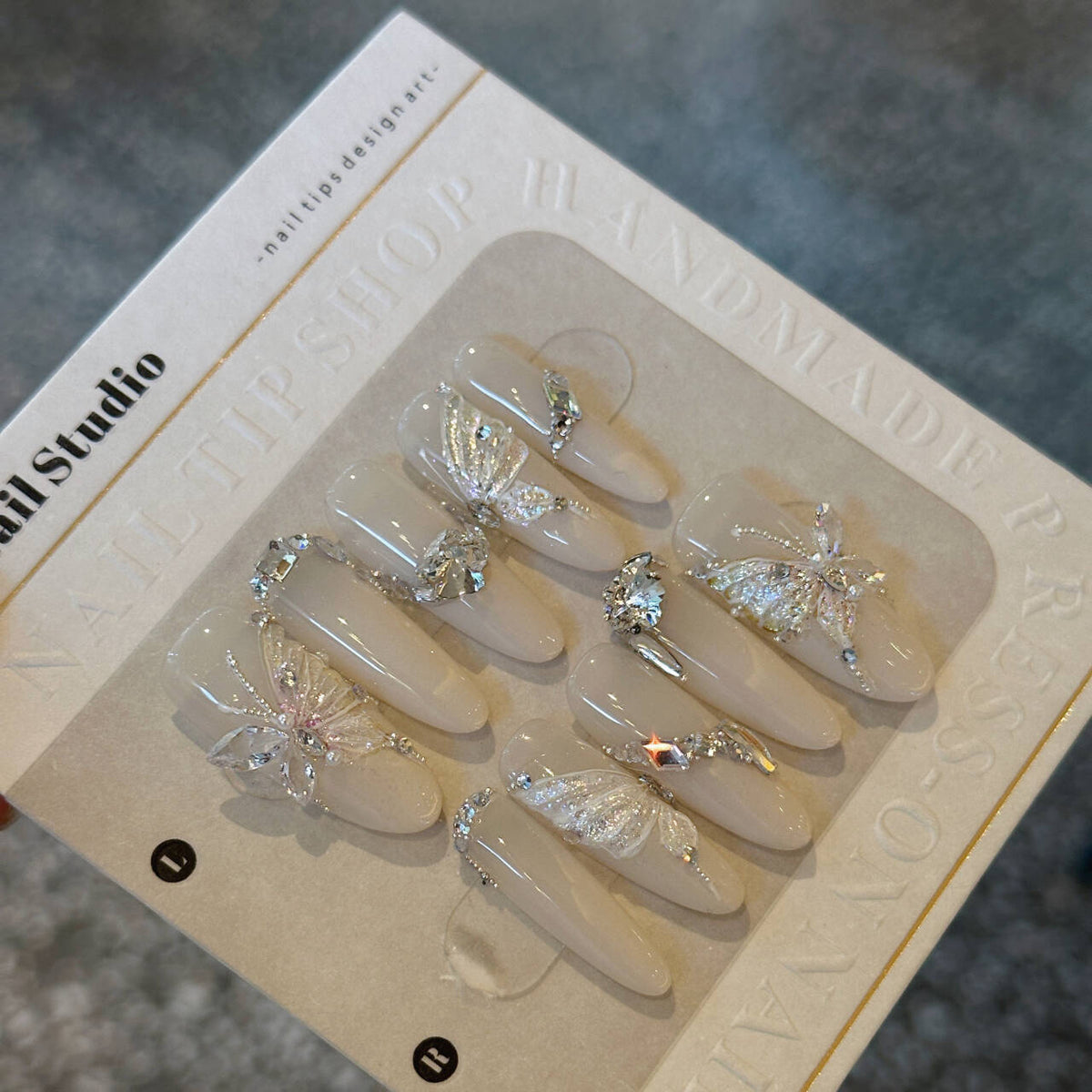 Nagelstift mit Butterfly-Muster – Bild 3 | LuxeStyle