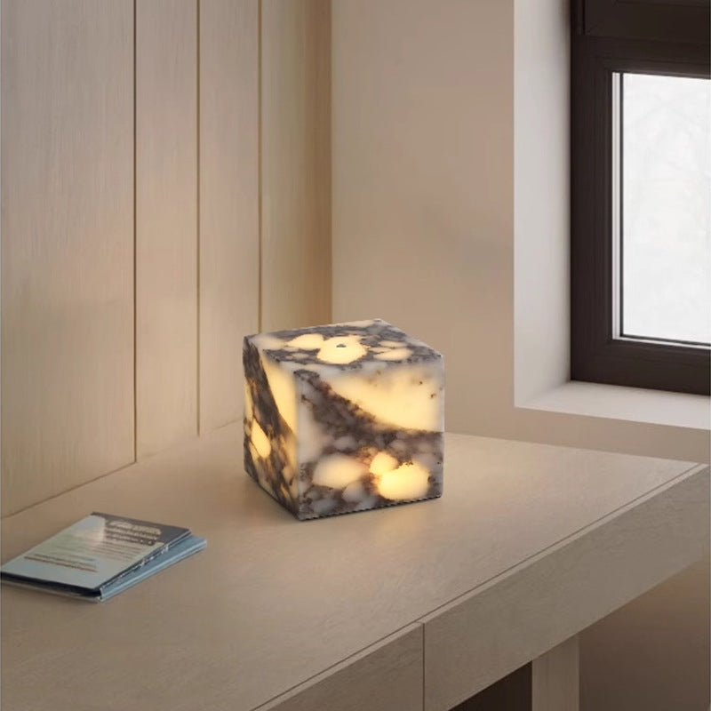 Marmor-Tischlampe mit Klopf-Funktion – Bild 2 | LuxeStyle