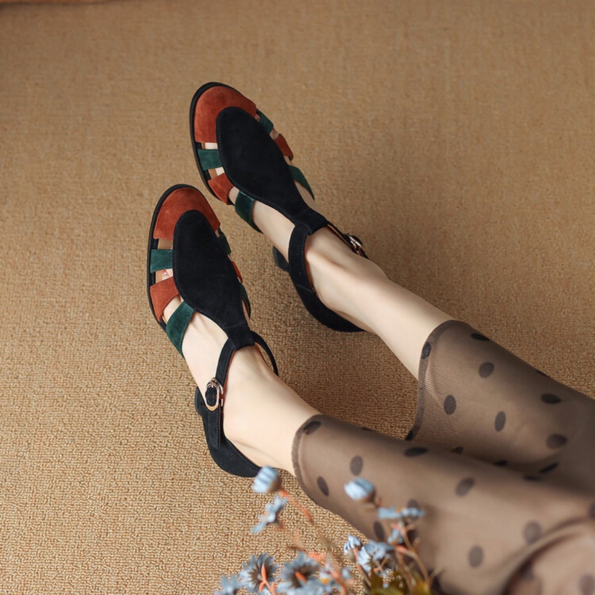 Retro-Sandalen mit Riemchen und Rundspitze – Bild 5 | LuxeStyle
