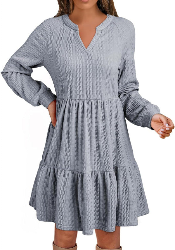 Patchwork-Kleid mit V-Ausschnitt und langen Ärmeln | LuxeStyle