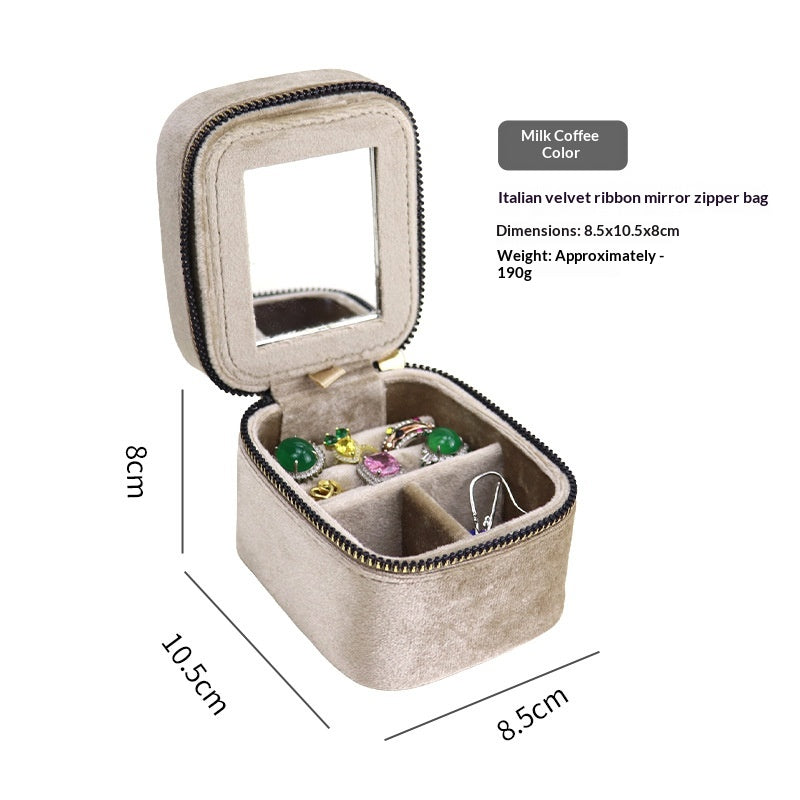 Kompakte Schmuckbox mit Spiegel