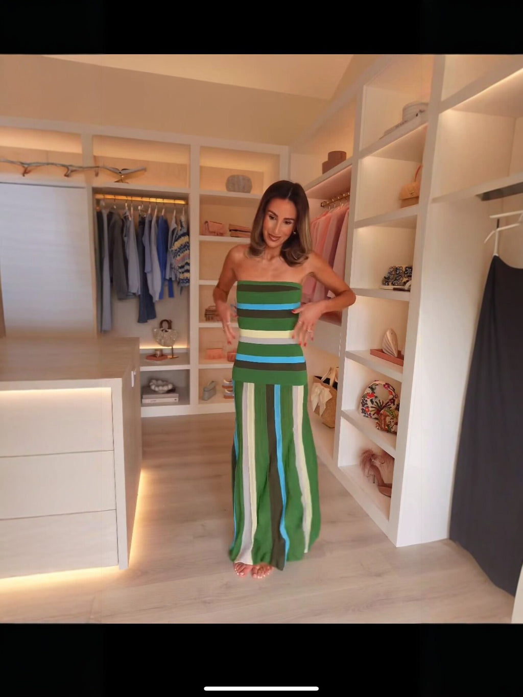 Trägerloses Kleid mit Streifenmuster | LuxeStyle
