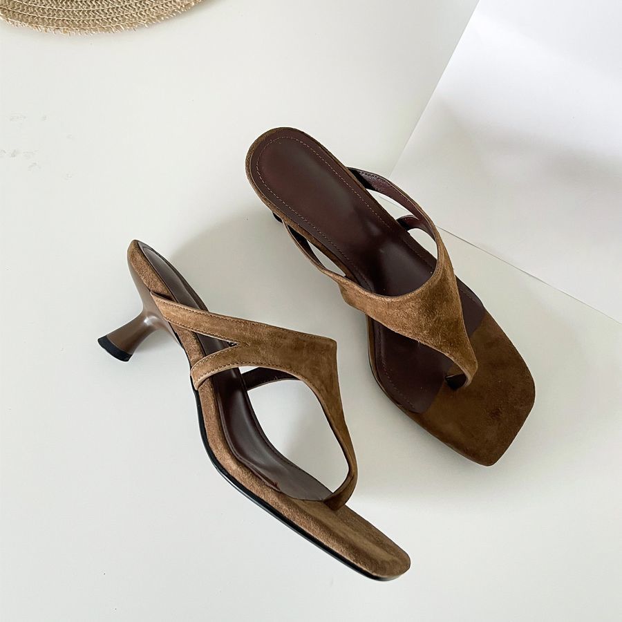 Retro-Chic Minimalistische Stiletto-Sandalen – Bild 6 | LuxeStyle