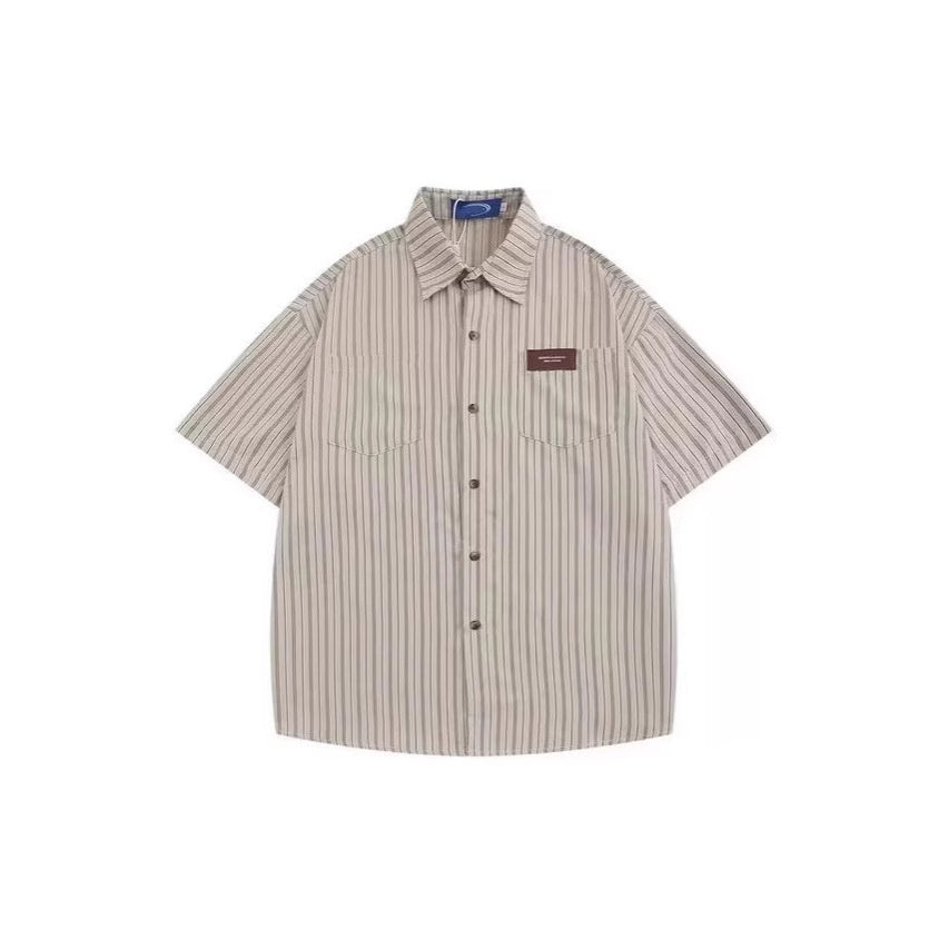 Gestreiftes Kurzarmhemd im Japan-Stil