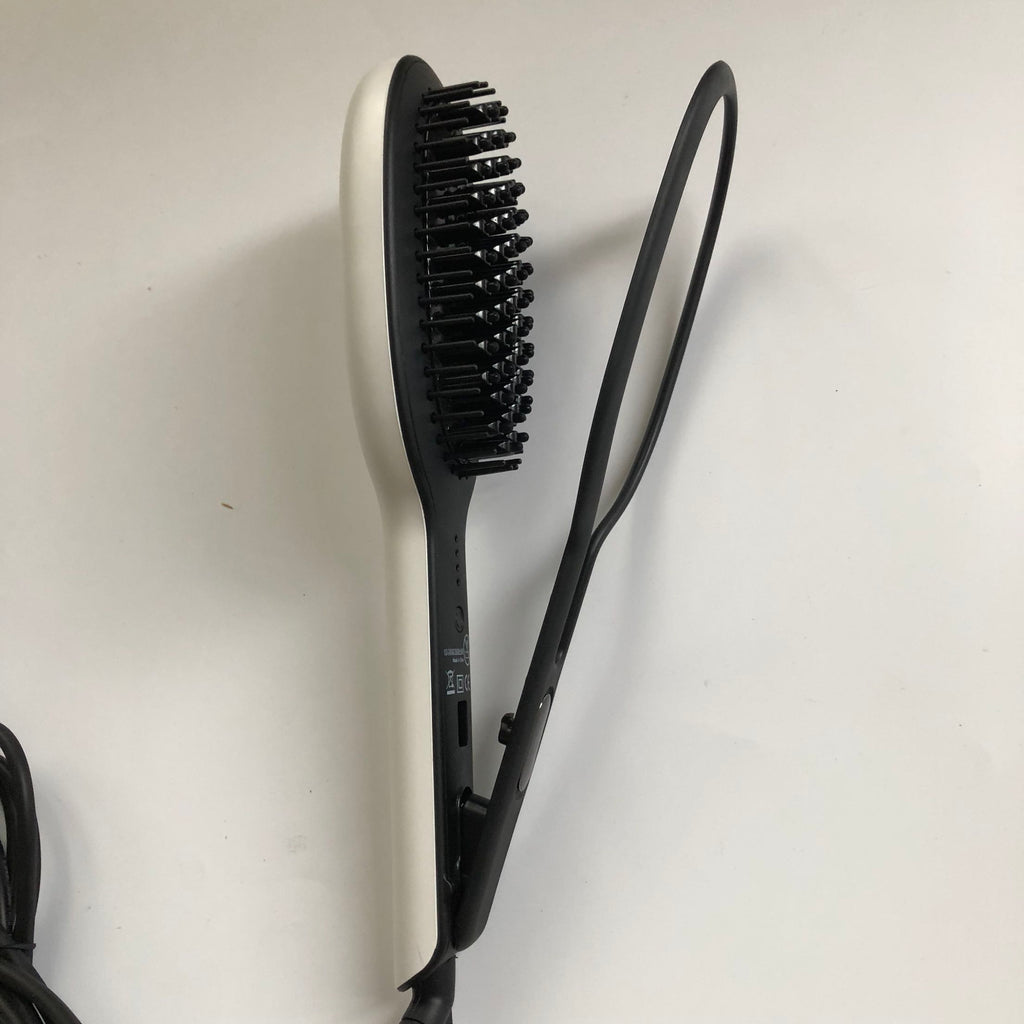 Glättender Kamm für glattes Haar
