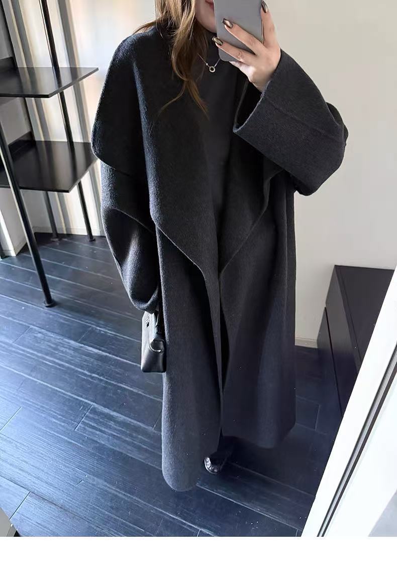 Eleganter Doubleface-Wollmantel für Damen