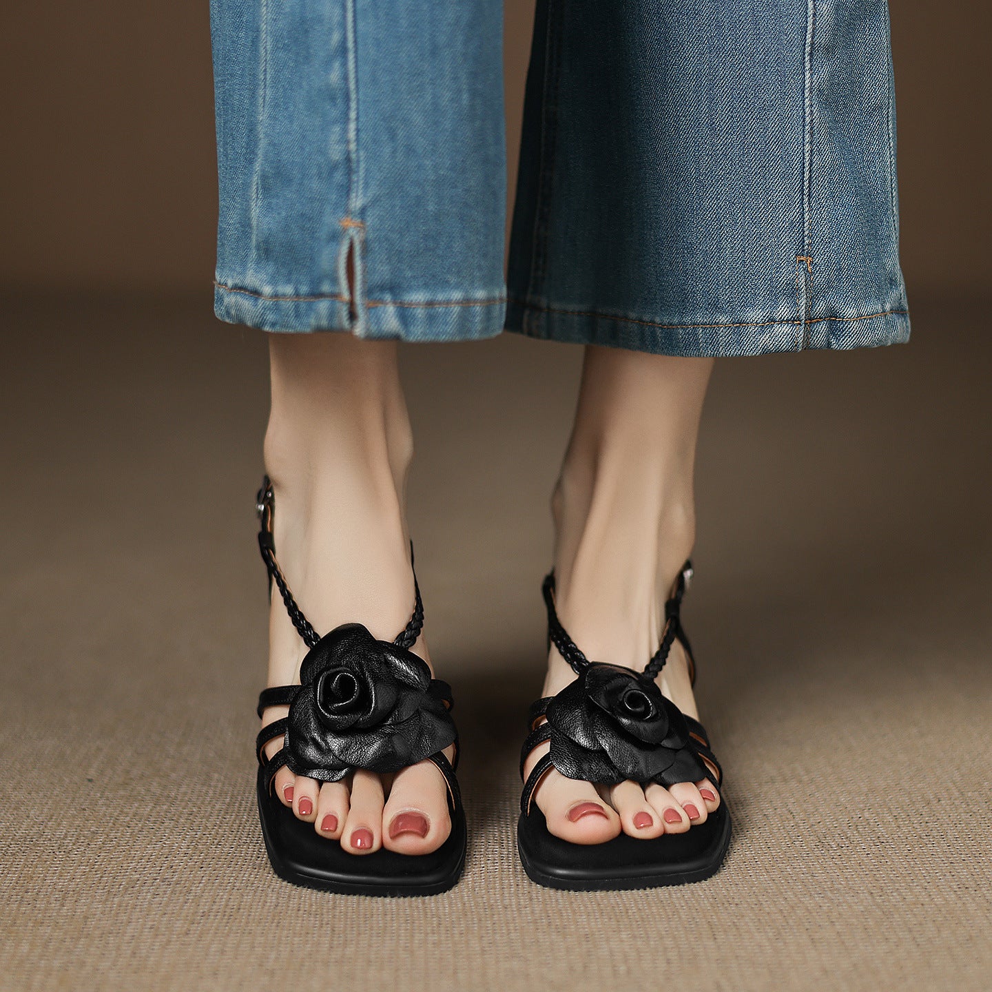Blumen-Sandalen mit Blockabsatz