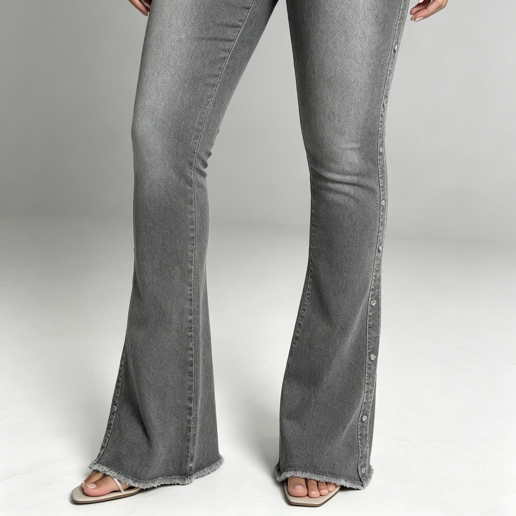 Stud-Details Hochtaillierte Flare-Jeans Grau-Wasch, Slim Bootcut (bis