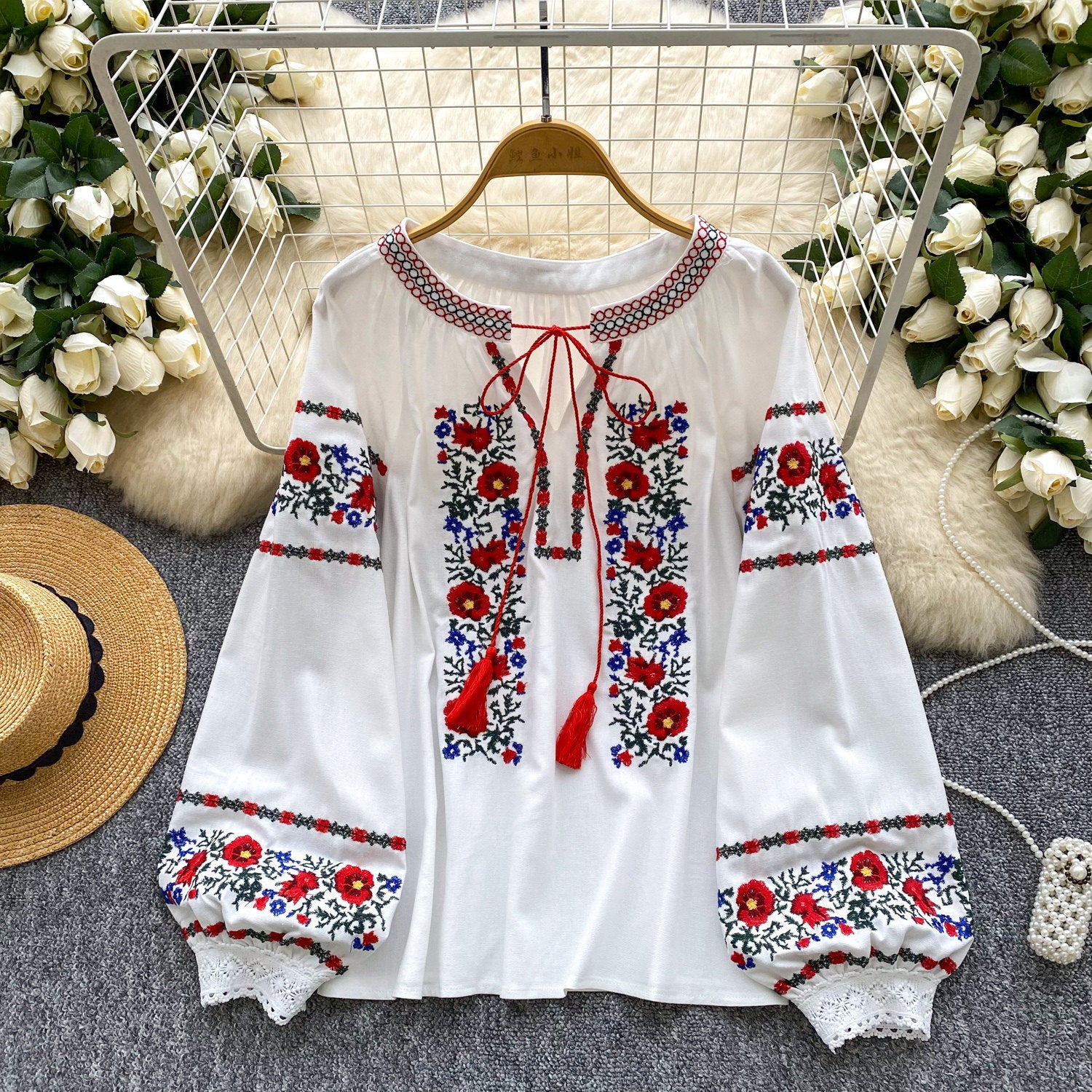 Retro Besticktes Shirt mit Puffärmeln