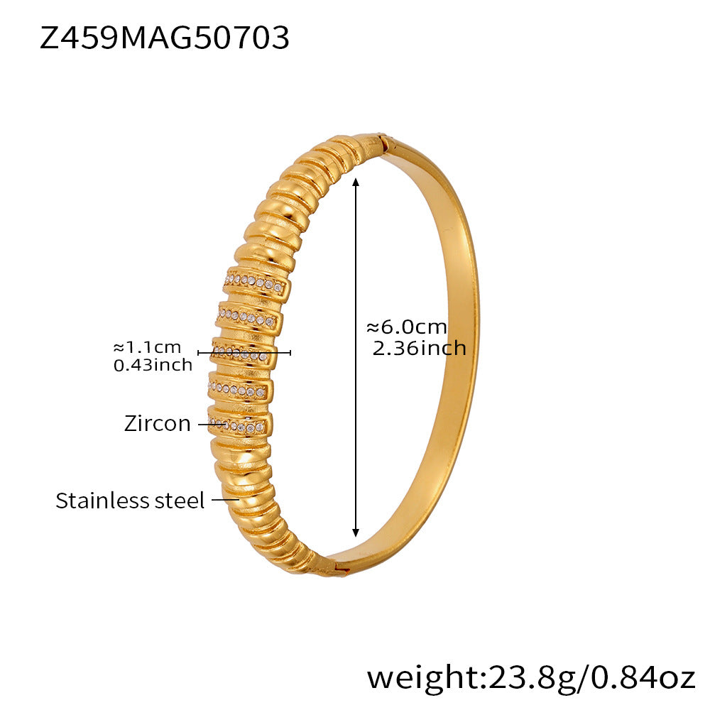 Armreif mit geometrischen Zirkonia-Akzenten – Bild 16 | LuxeStyle