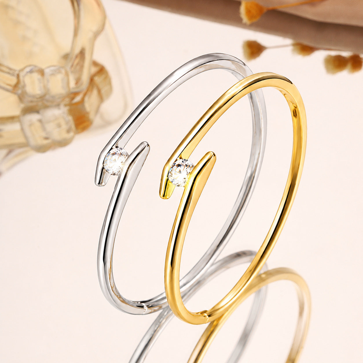 Minimalistisches Armband mit Einzelstein