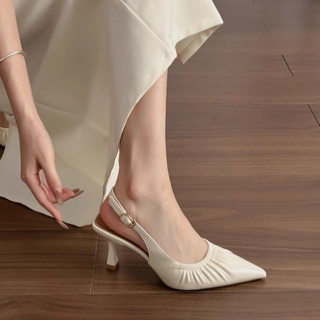 Elegante Slingback-Heels mit spitzer Zehe