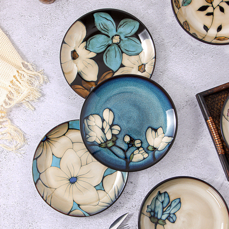 Handbemalter Keramikteller mit Blumenmuster – Bild 9 | LuxeStyle