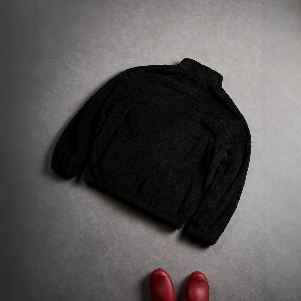 Schwarze Felljacke mit Reissverschluss
