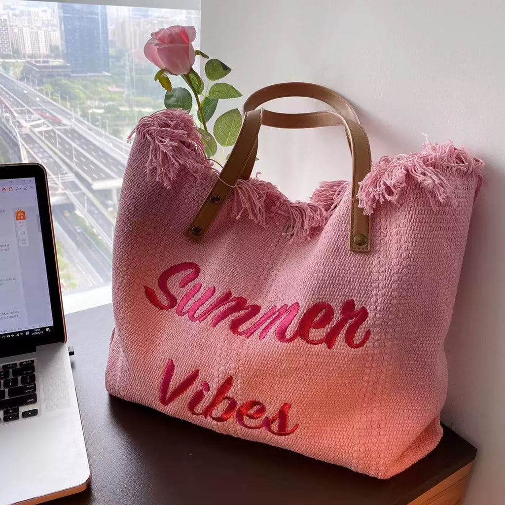 Grosse Canvas-Schultertasche mit Quaste – Bild 5 | LuxeStyle