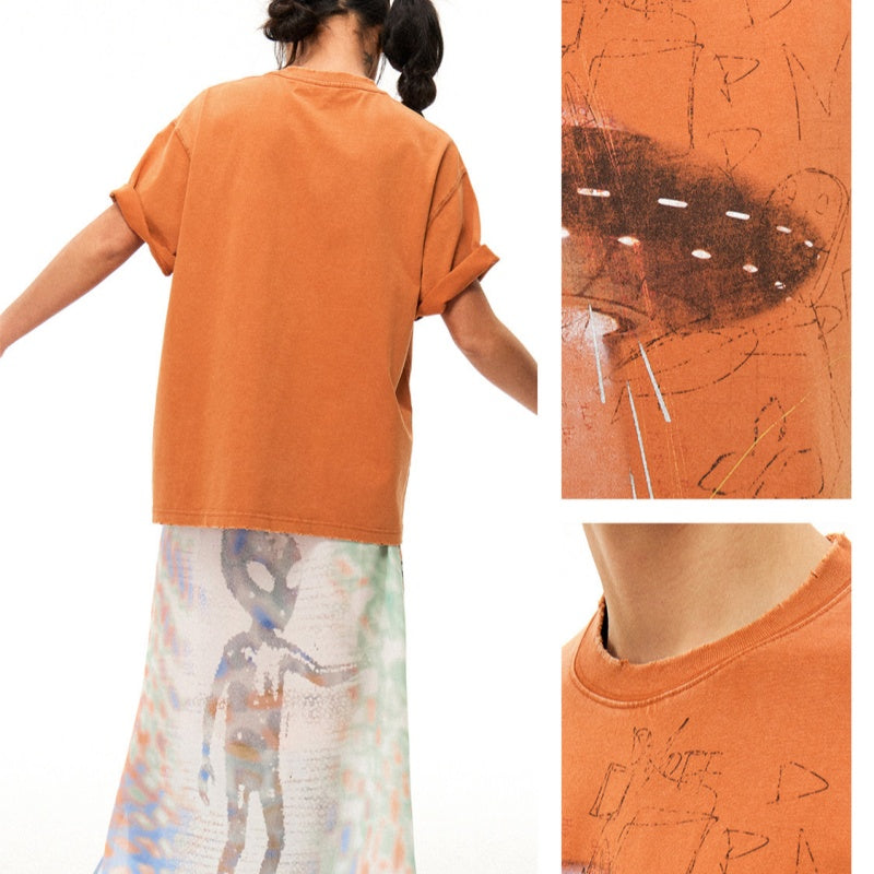 Oranges T-Shirt mit Retro-Muster