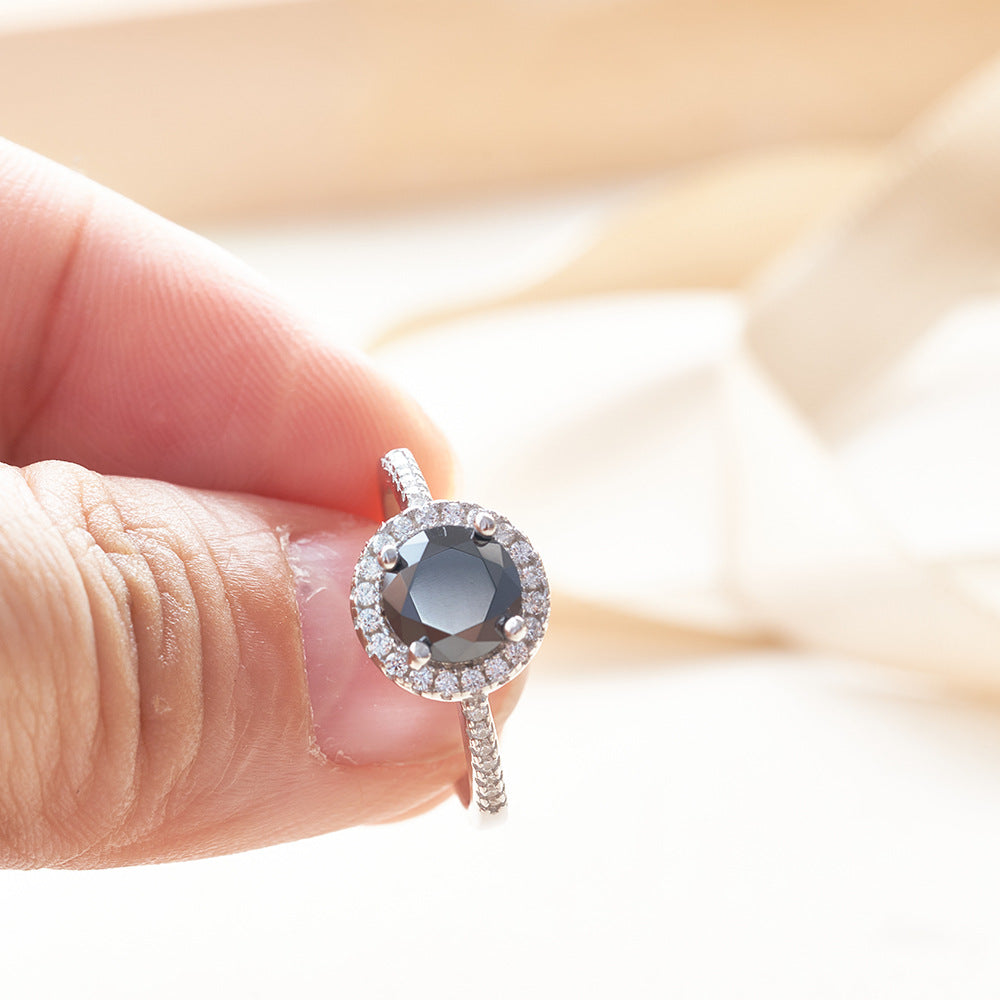 Schlichter Moissanit-Ring mit Rundschliff – Bild 4 | LuxeStyle