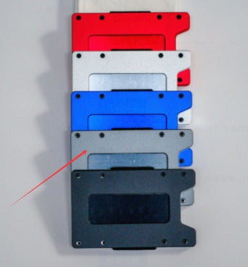 Kartenetui aus Aluminium