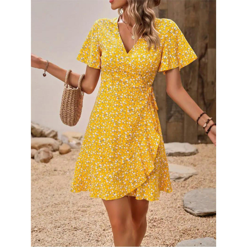 Geblümtes Mini-Kleid mit One-Shoulder-Schnitt – Bild 5 | LuxeStyle