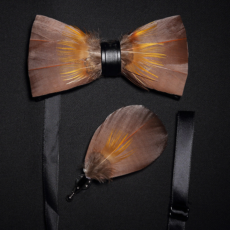 Brosche mit Feder-Fliege – Bild 11 | LuxeStyle