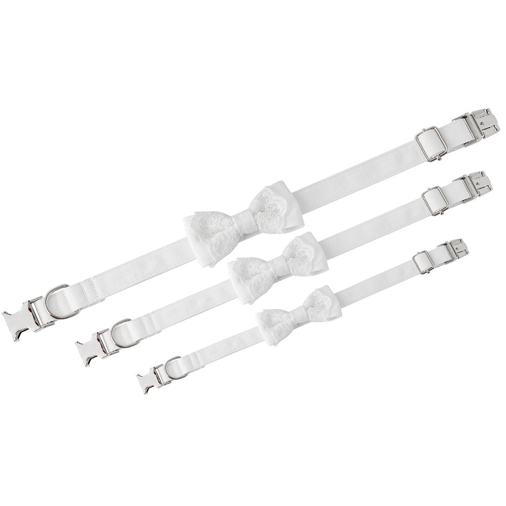 Hundehalsband mit Fliege, Weiss